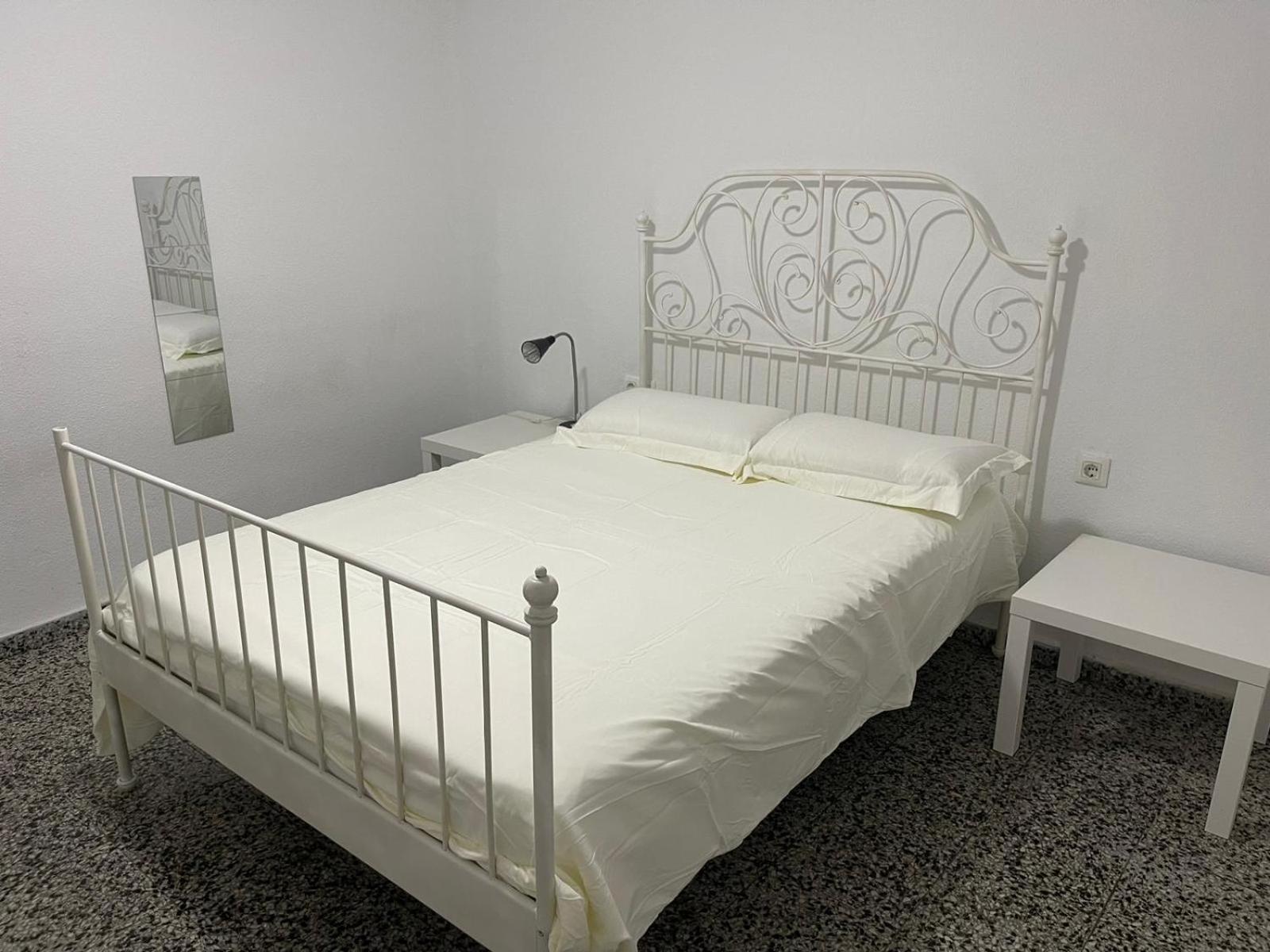 Apartamento De Habitaciones Privadas En El Centro De Málaga Exterior foto