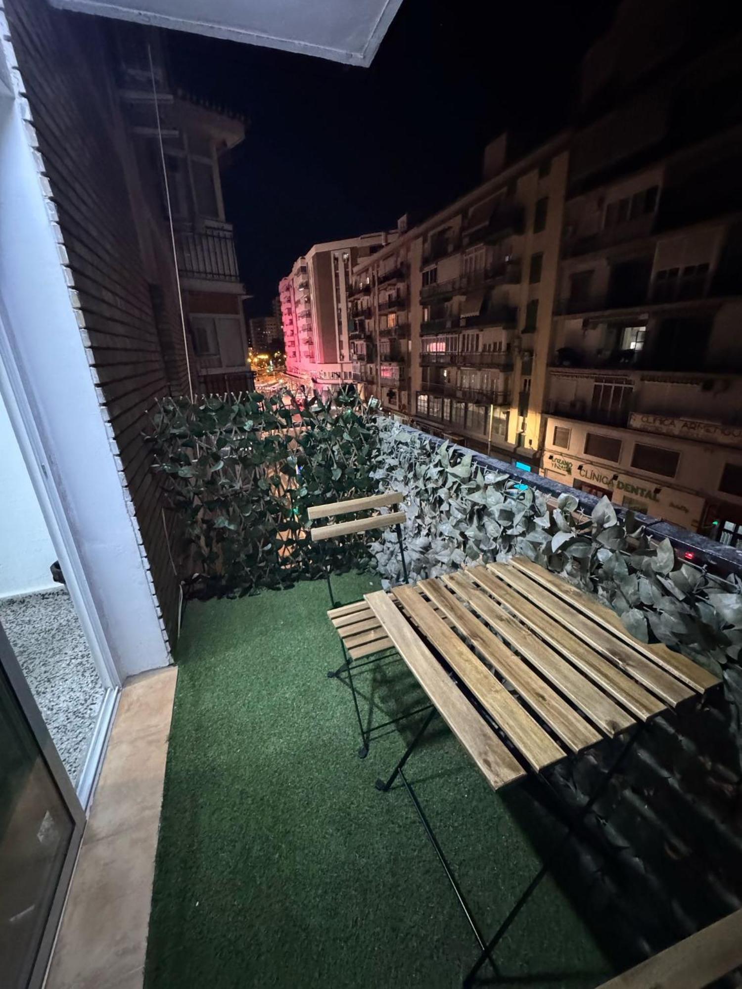 Apartamento De Habitaciones Privadas En El Centro De Málaga Exterior foto