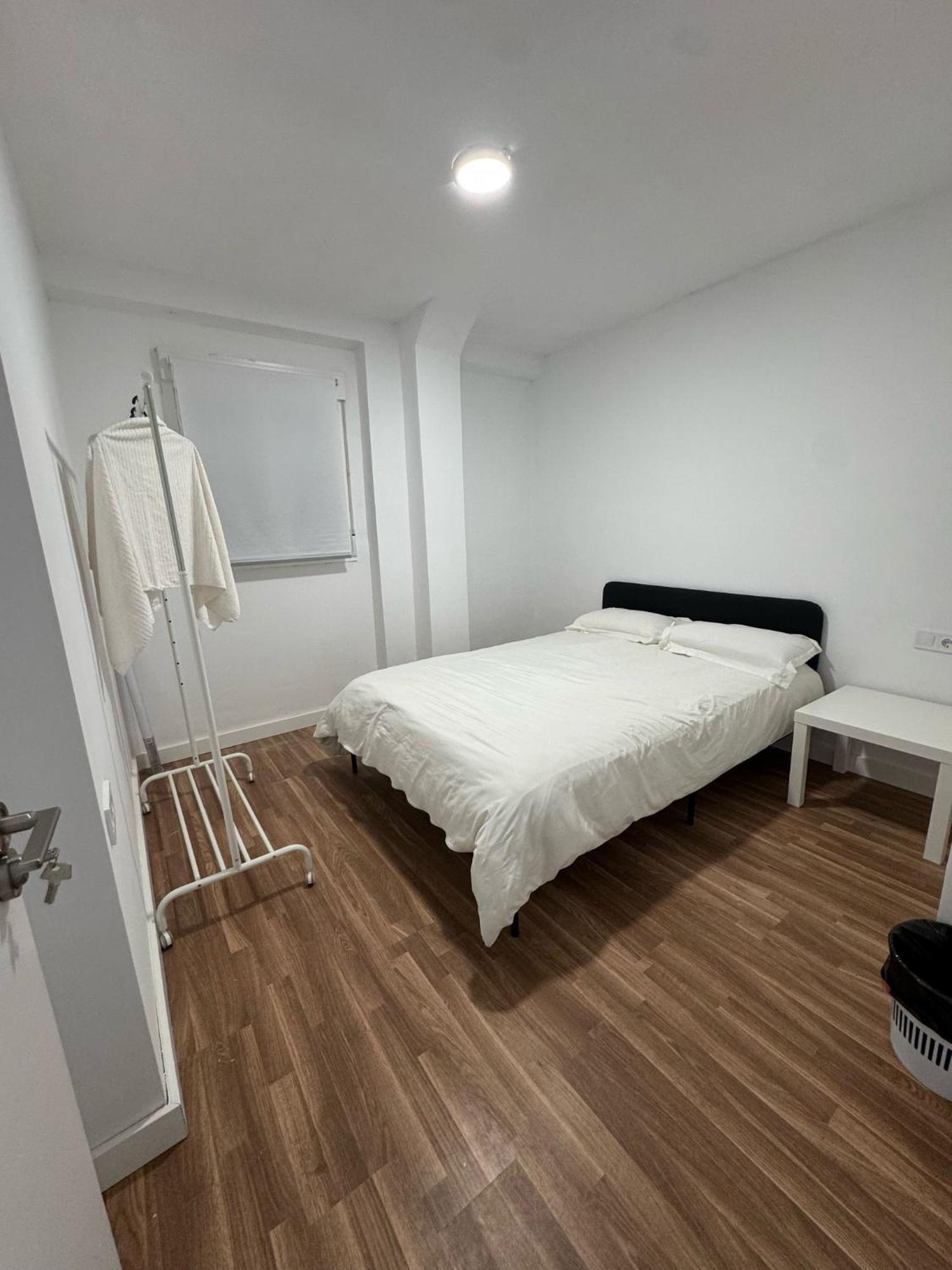 Apartamento De Habitaciones Privadas En El Centro De Málaga Exterior foto